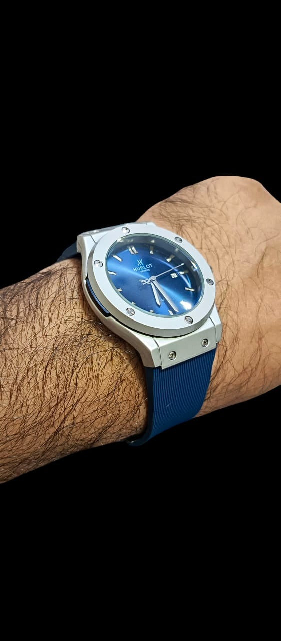 Classic Fusion – Bold Blue / Black Elegance on Your Wrist" كلاسيك فيوجن – أناقة زرقاء / سوداء جريئة على معصمك