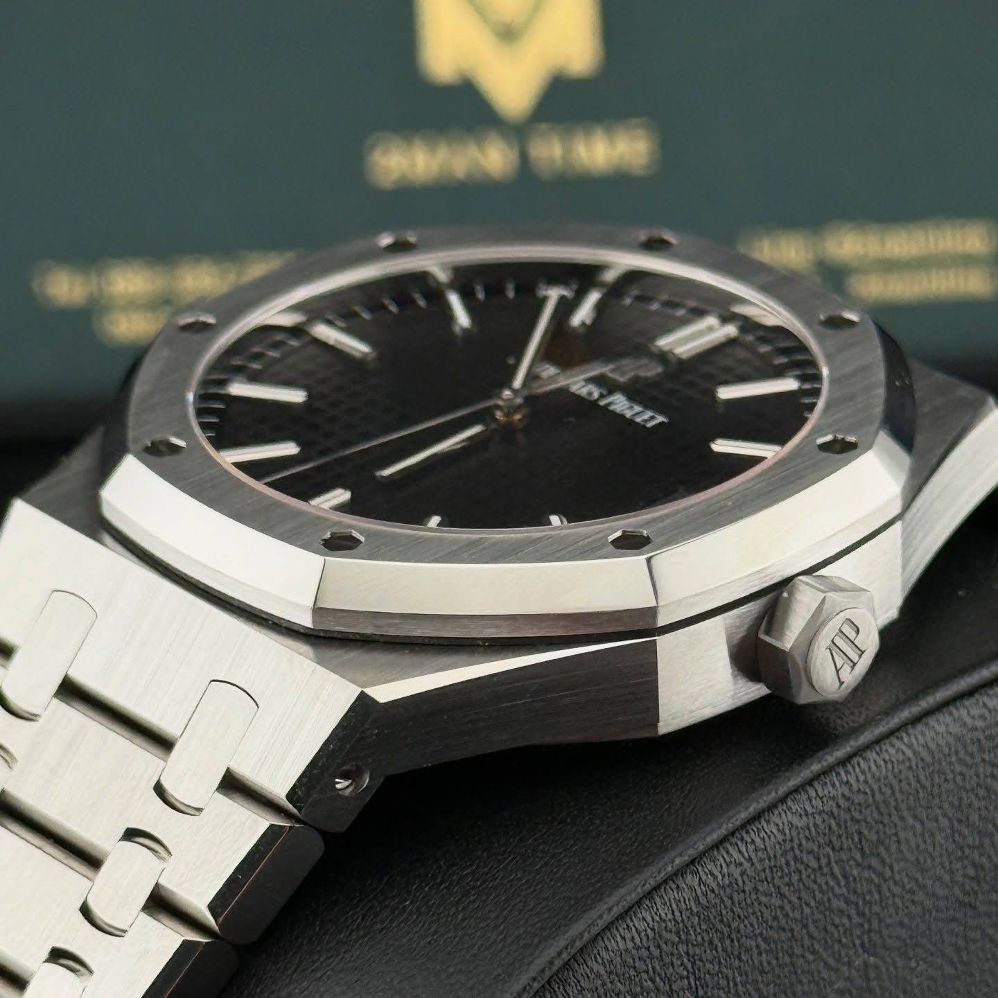 Luxury Audemars Piguet Royal Oak 41mm – Swiss Made Automatic Watch
